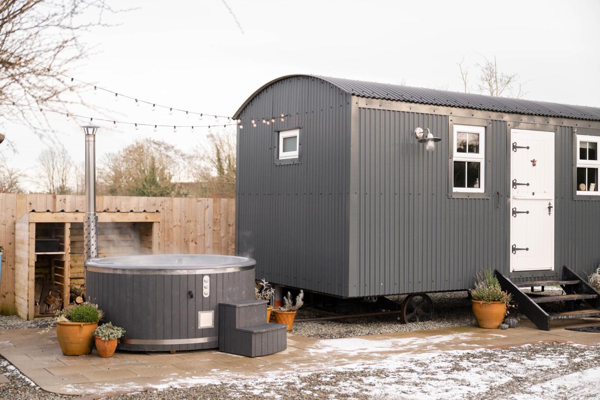 Barfield Shepherds Hut Magherafelt Luaran gambar